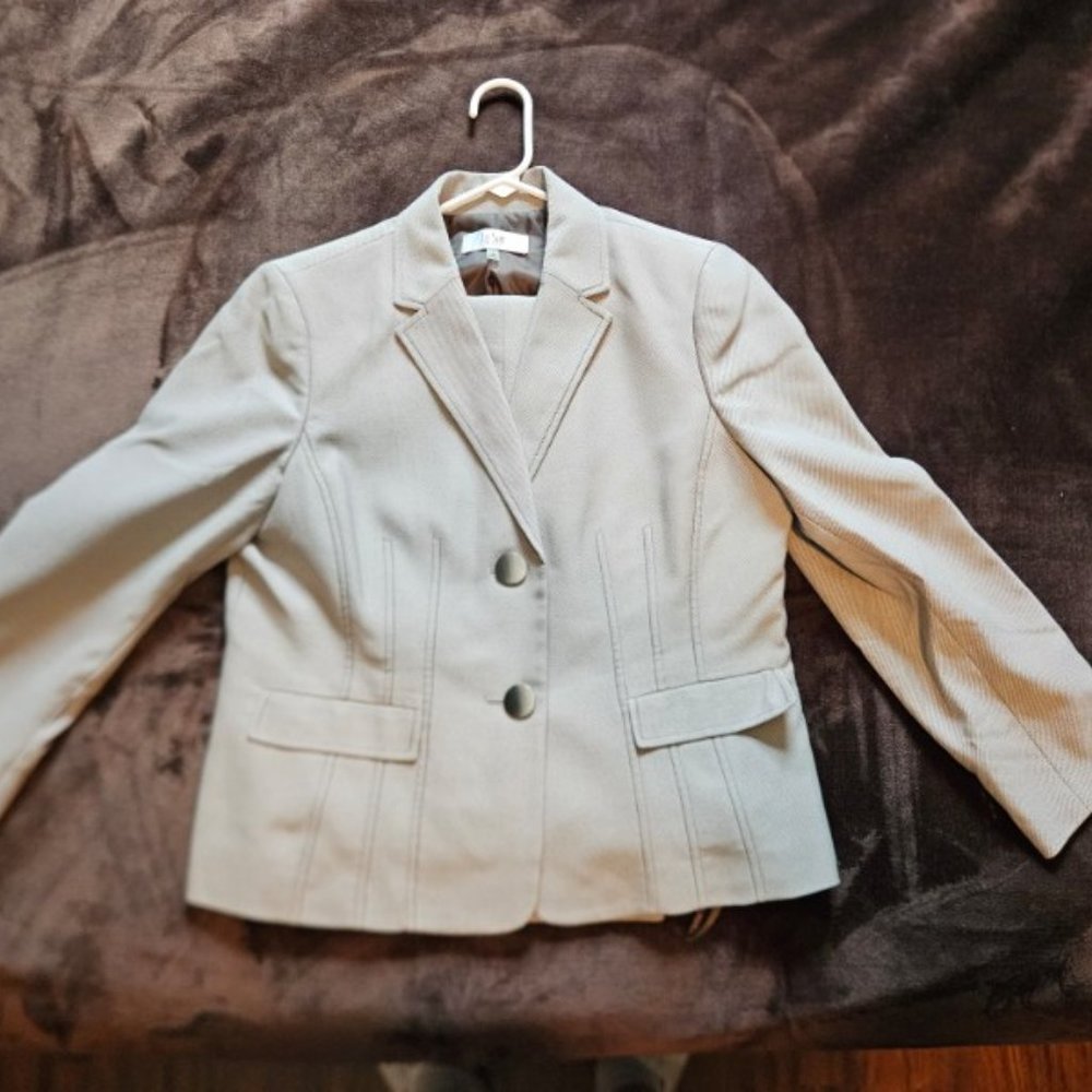 Le Suit women's business pantsuit, 14p, brown/tan